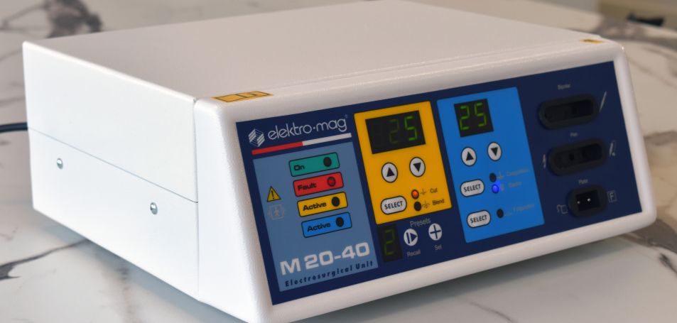 m-20-40-electrosurgical-unit-web2-953x455