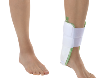 code-1001-ankle-brace-with-air-air-cast_l